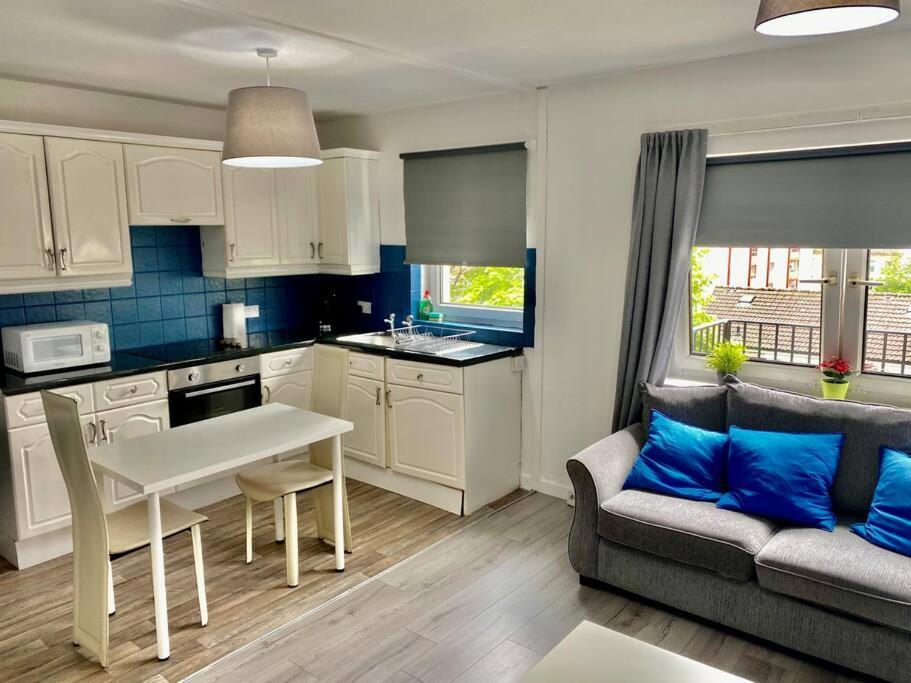 Chic Flat With Balcony Close To Merchant City Glasgow Esterno foto