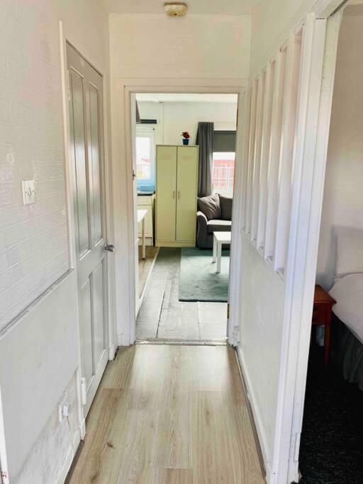 Chic Flat With Balcony Close To Merchant City Glasgow Esterno foto