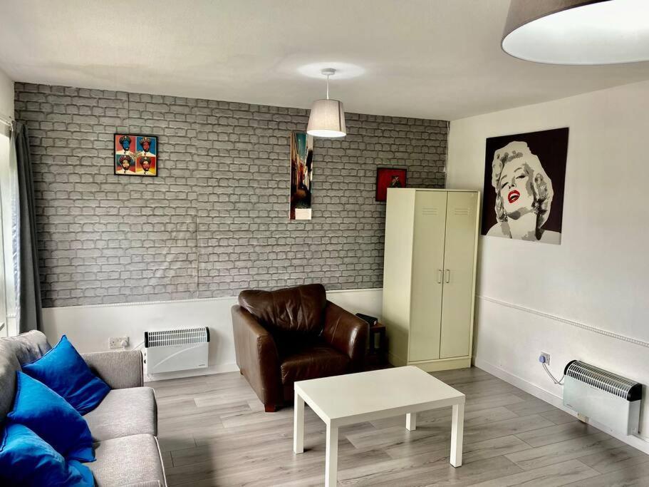 Chic Flat With Balcony Close To Merchant City Glasgow Esterno foto
